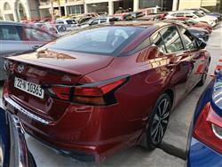 نيسان ألتيما